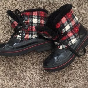 Plaid and black duck boots/snow boots